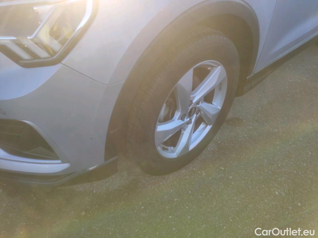  Audi  Q3 AUDI  / 2018 / 5P / todoterreno Advanced 35 TDI 110kW (150CV) S tronic #11