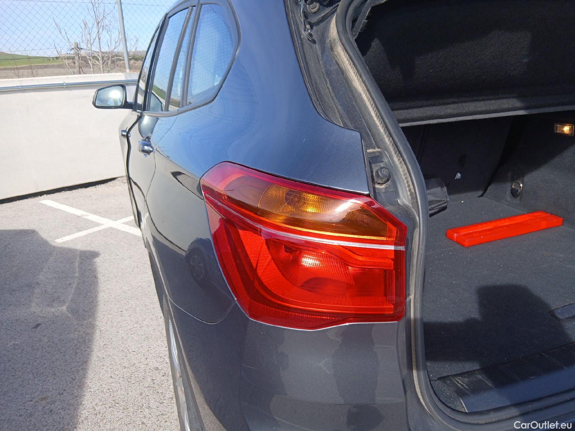  Bmw  X1 BMW  / 2015 / 5P / todoterreno sDrive16d #36