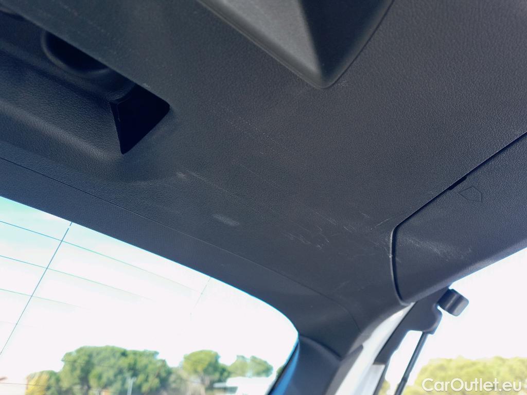  Bmw  Serie 1 BMW  / 2019 / 5P / berlina con portón 116d #18