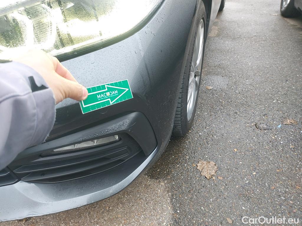  Bmw  Serie 1 BMW  / 2019 / 5P / berlina con portón 118i #12