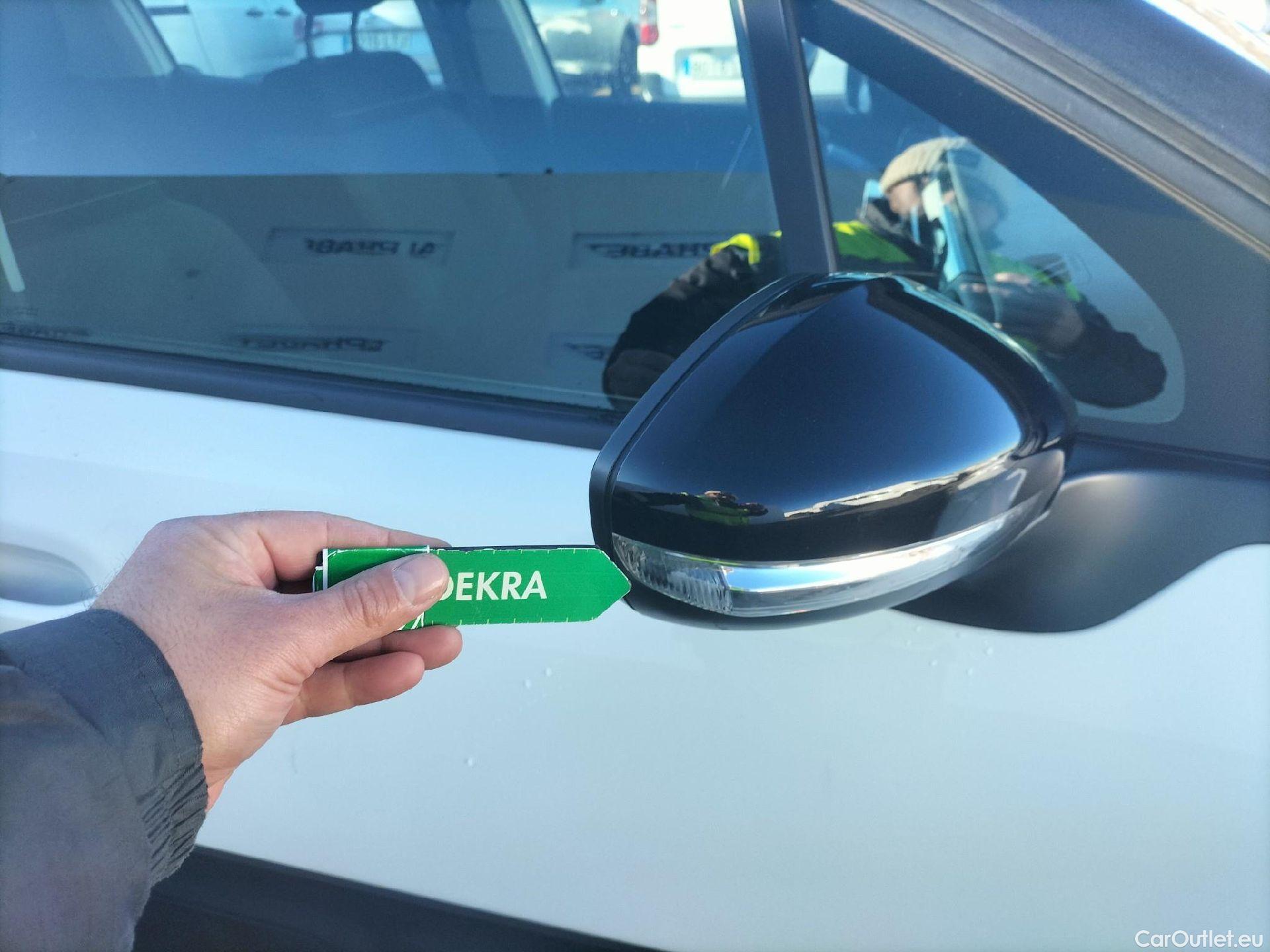  Citroen  C3 CITROEN  / 2020 / 5P / berlina con portón PureTech 60KW (83CV) Feel Pack #46