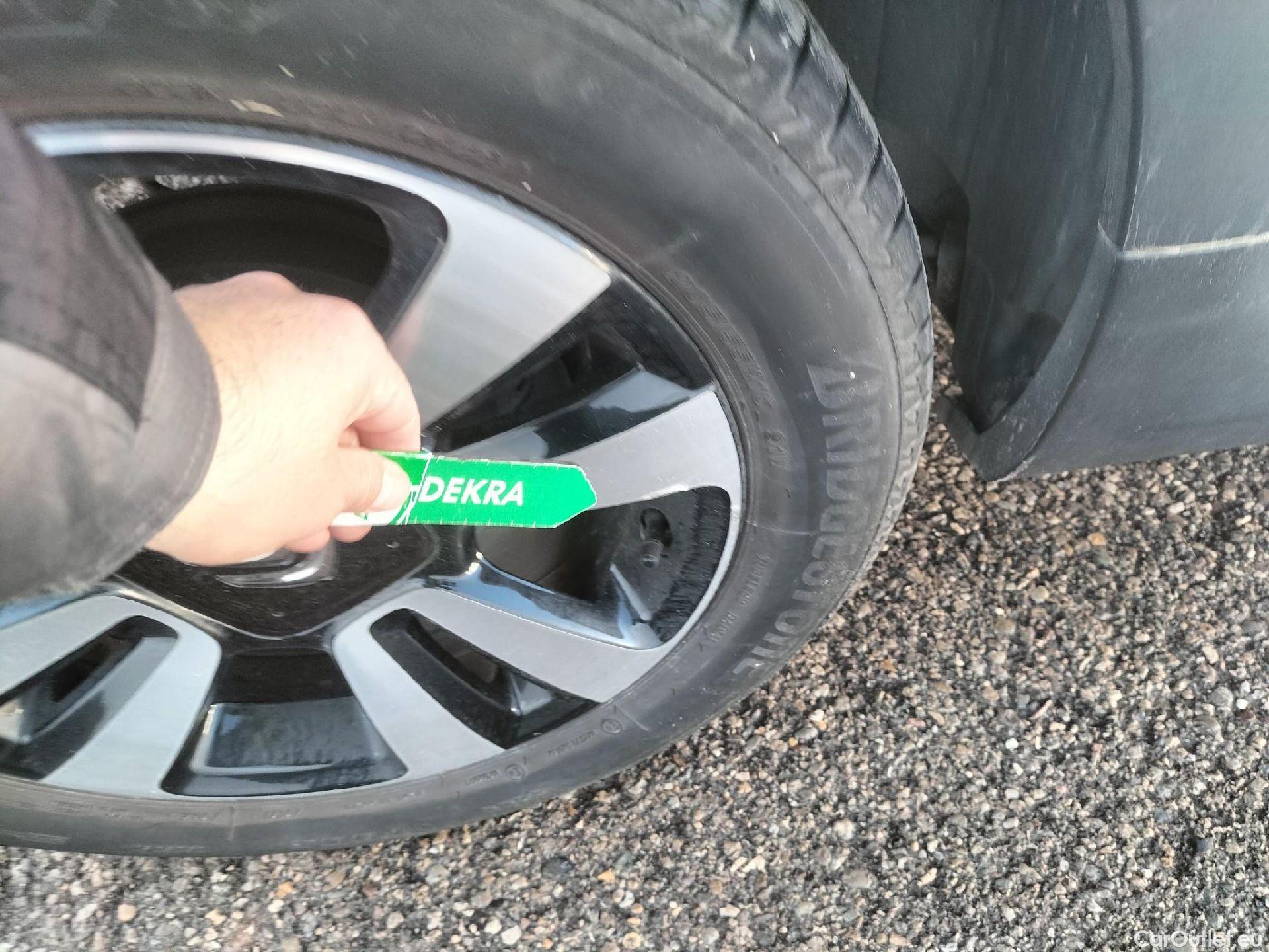  Citroen  C3 CITROEN  / 2020 / 5P / berlina con portón PureTech 60KW (83CV) Feel Pack #37