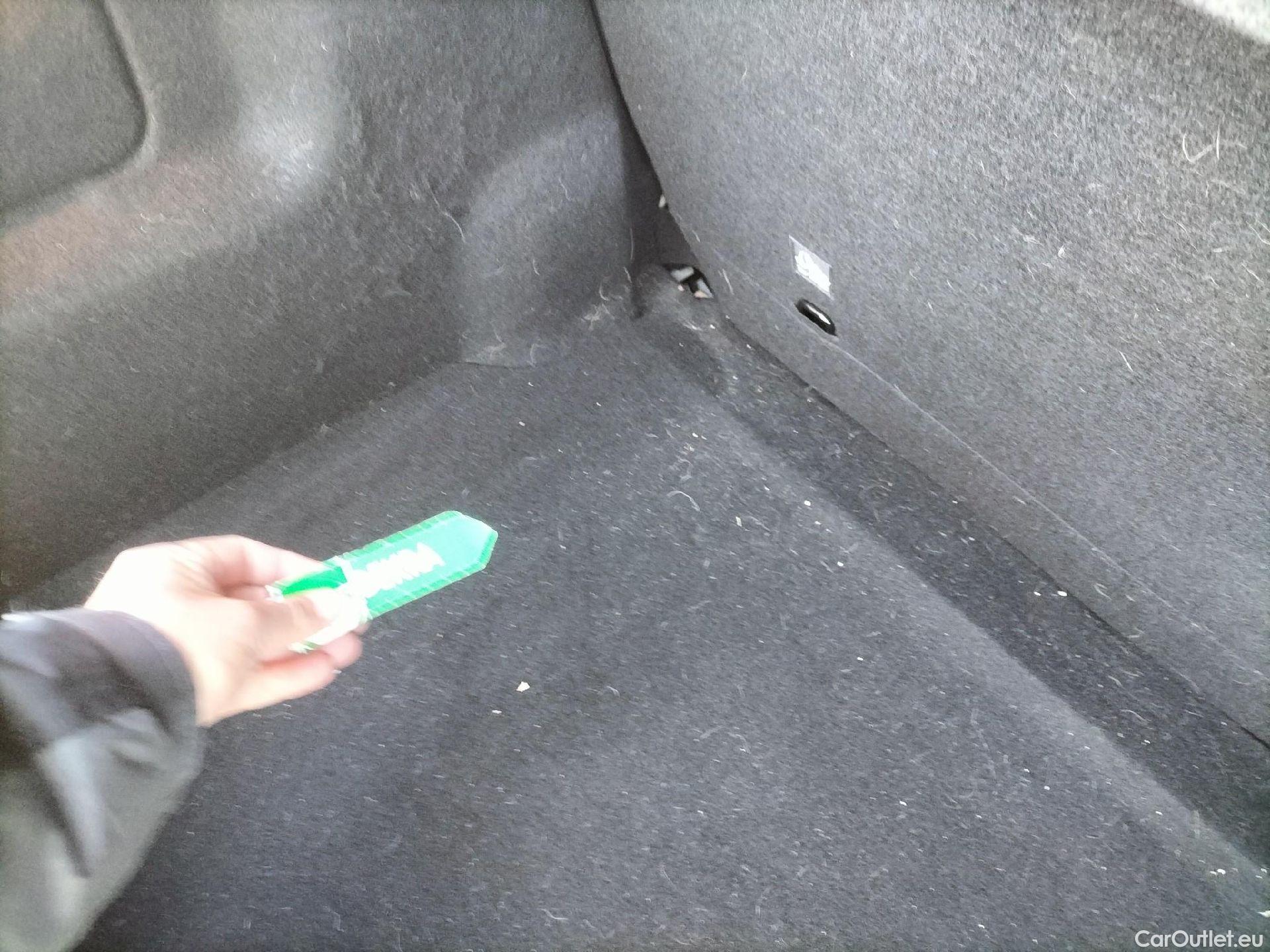  Citroen  C3 CITROEN  / 2020 / 5P / berlina con portón PureTech 60KW (83CV) Feel Pack #32