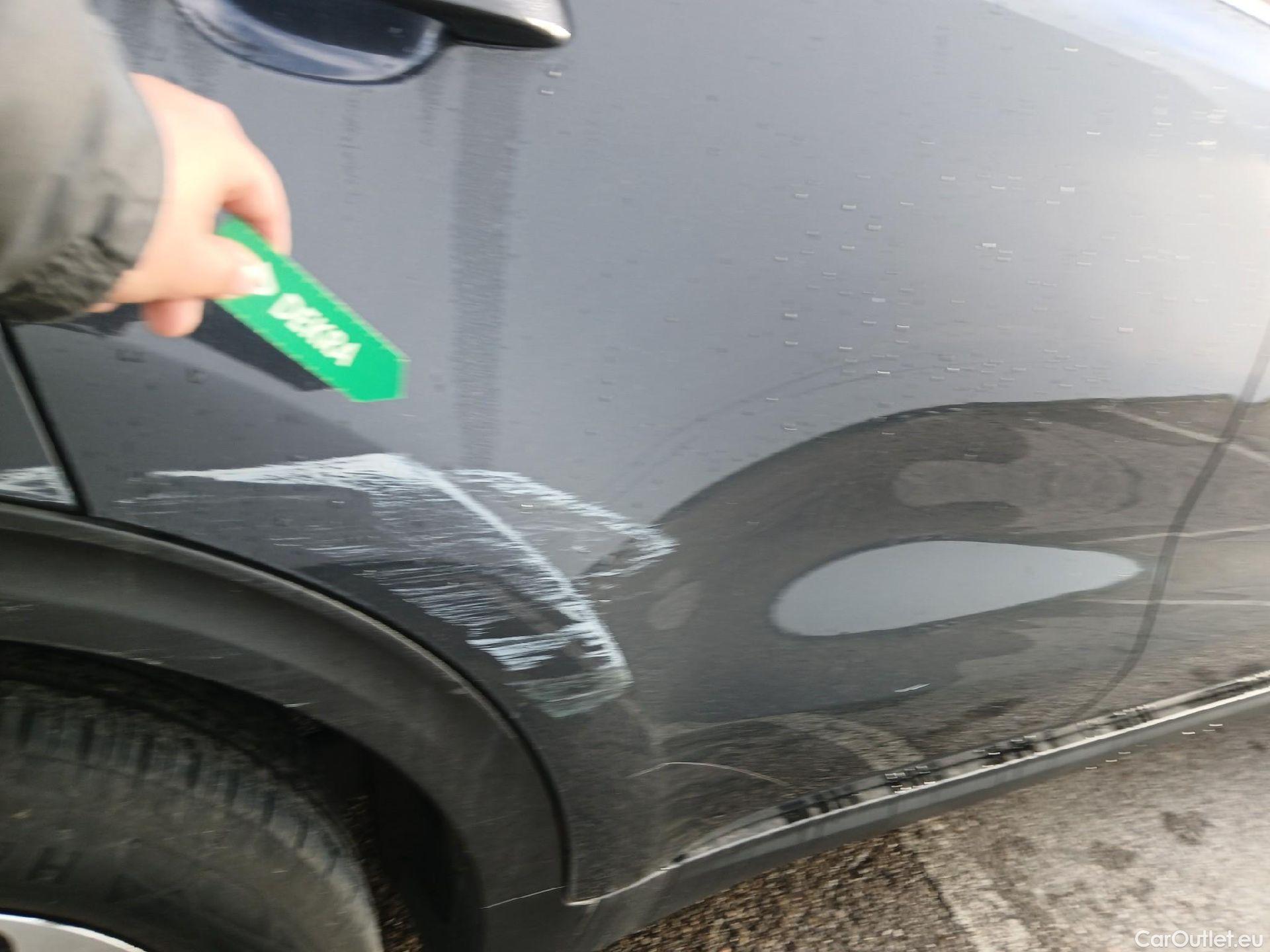  KIA  Sportage KIA  1.6MHEV Drive 100kW(136CV) 4x2(Crist Tintados)(CX) #25