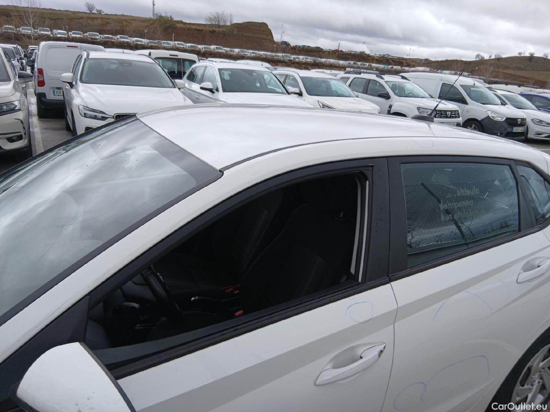  Hyundai  i20 HYUNDAI  / 2020 / 5P / berlina con portón 1.0 TGDI 74kW (100CV) 48V Essence #43