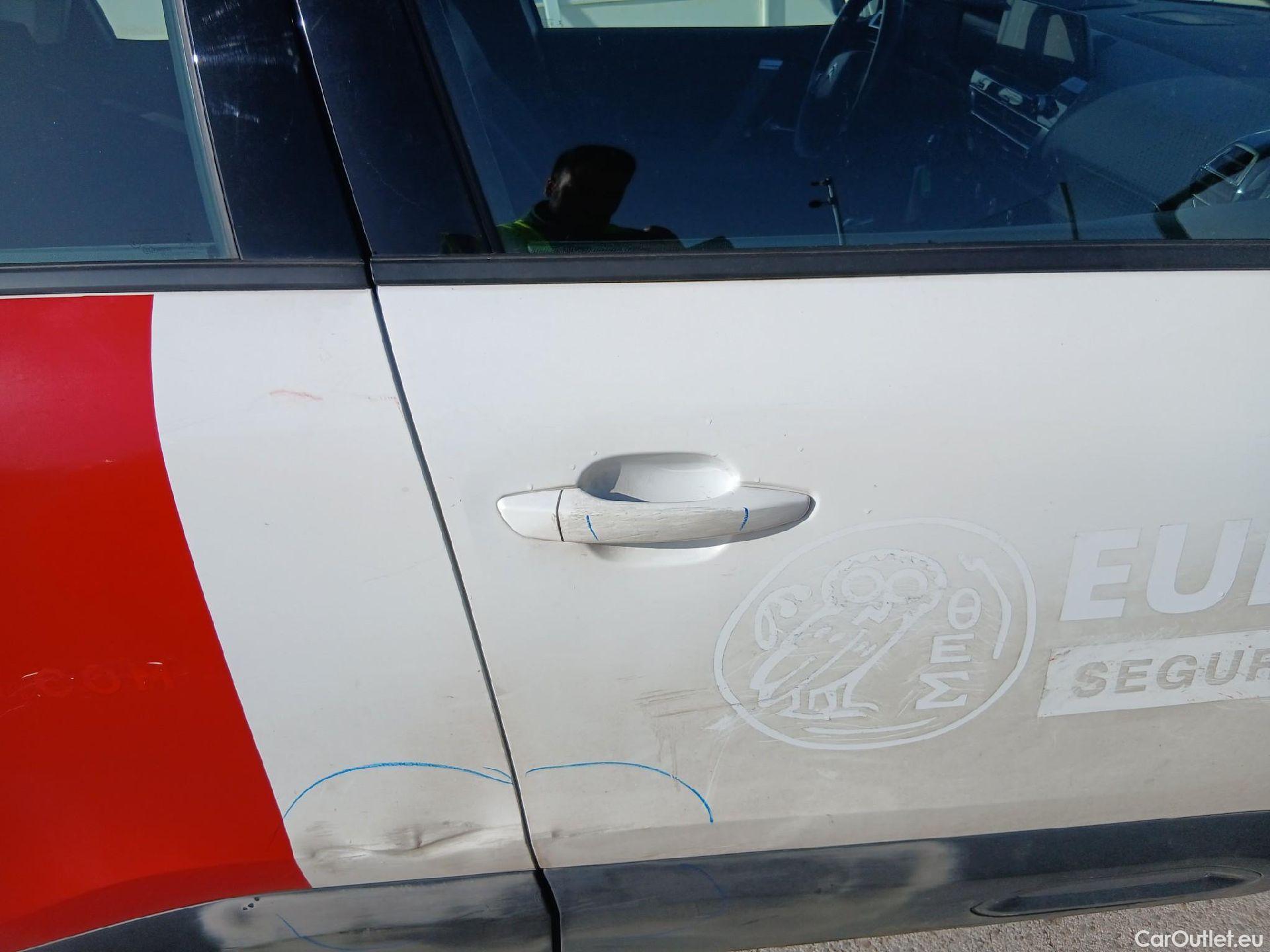  Citroen  C4 CITROEN  / 2020 / 5P / berlina con portón BlueHdi 110 S&S Feel Pack #38