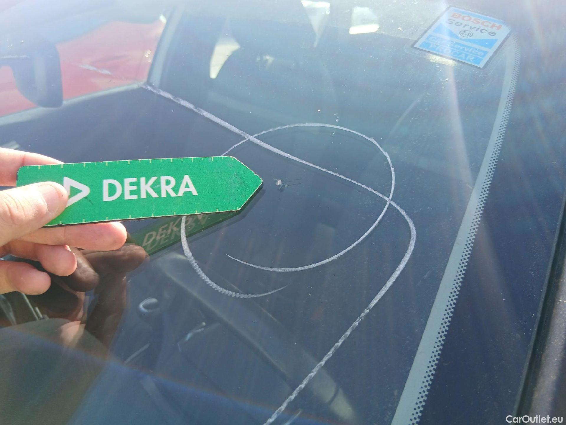  Citroen  C4 CITROEN  / 2020 / 5P / berlina con portón BlueHdi 110 S&S Feel Pack #3