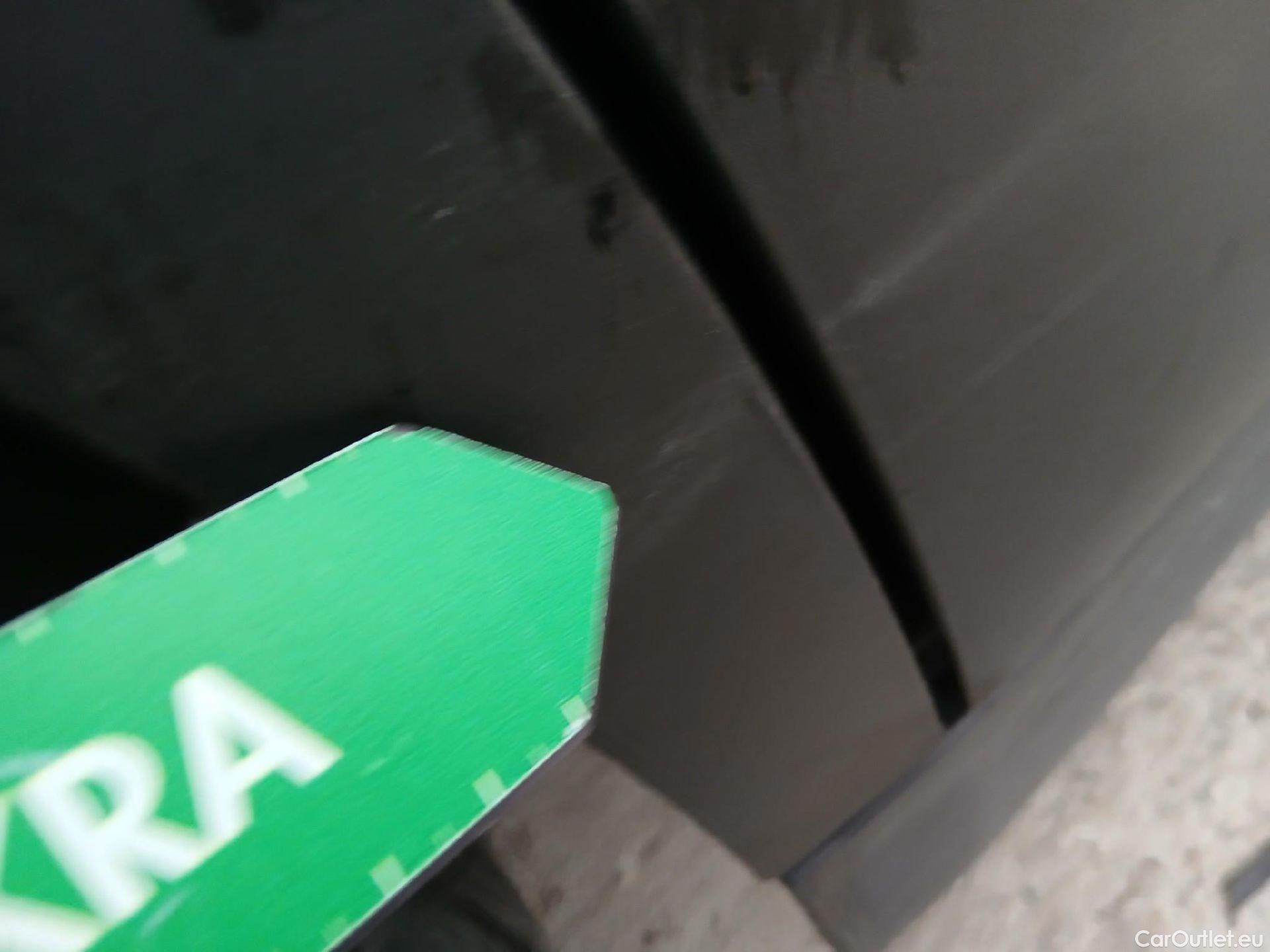  Bmw  X2 BMW  / 2017 / 5P / todoterreno sDrive18i (AC) #29