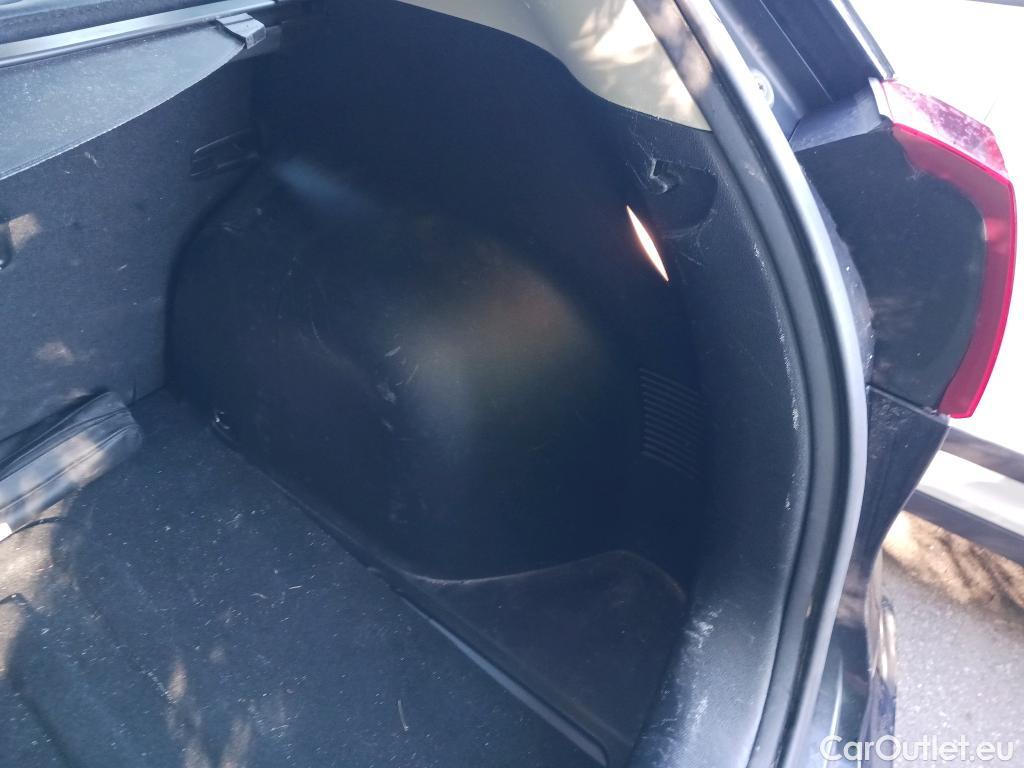  KIA  Niro KIA  / 2019 / 5P / crossover 1.6 GDi HEV 104kW (141CV) Drive #21