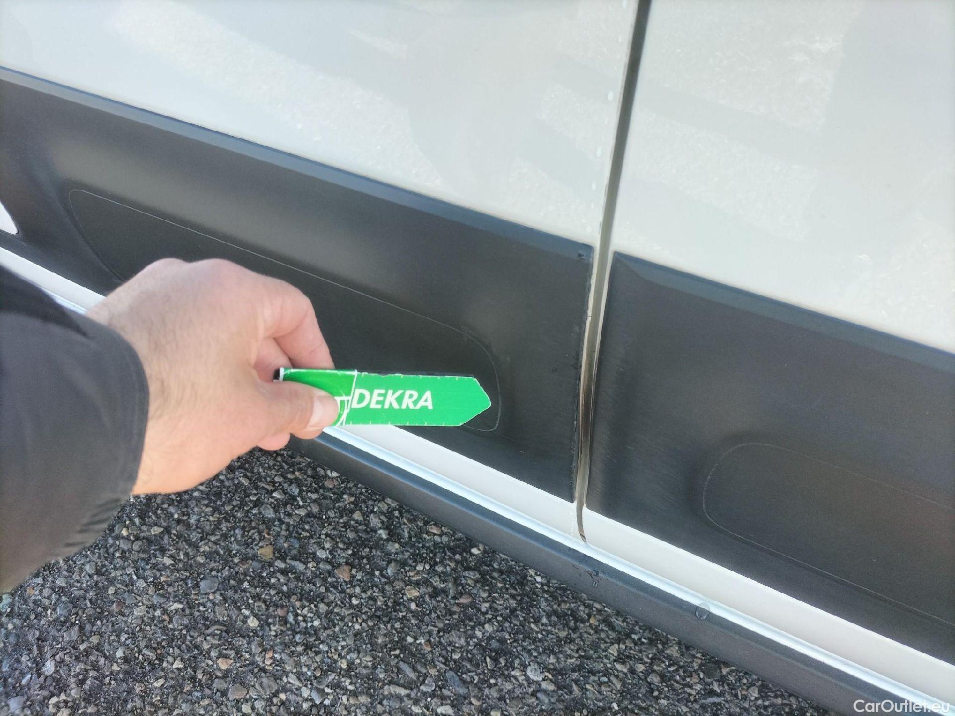  Citroen  C3 CITROEN  / 2020 / 5P / berlina con portón PureTech 60KW (83CV) Feel Pack #19