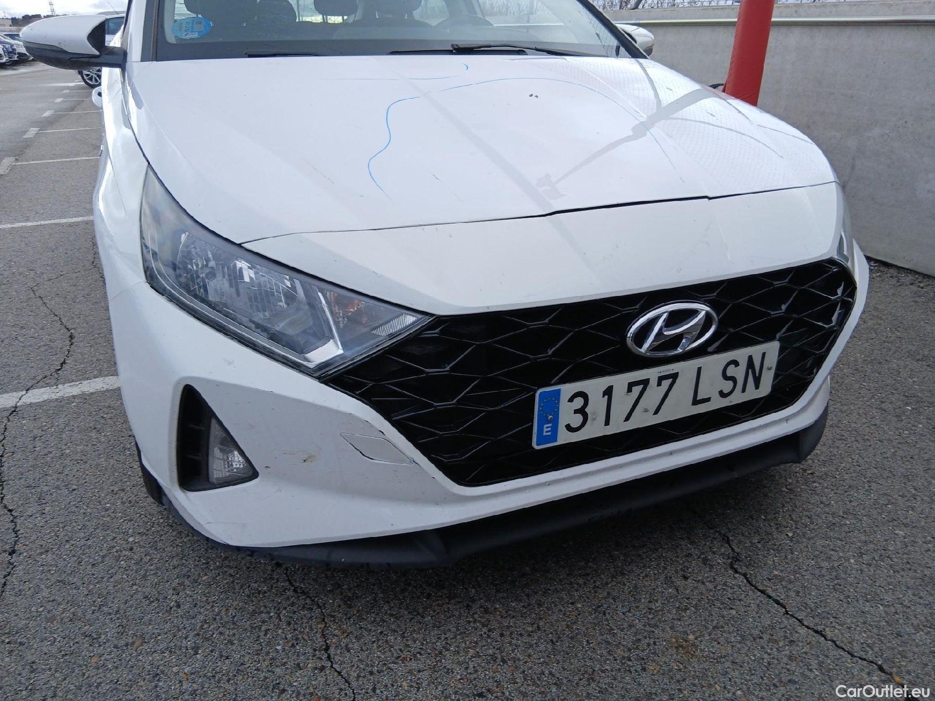  Hyundai  i20 HYUNDAI  / 2020 / 5P / berlina con portón 1.0 TGDI 74kW (100CV) 48V Essence #50