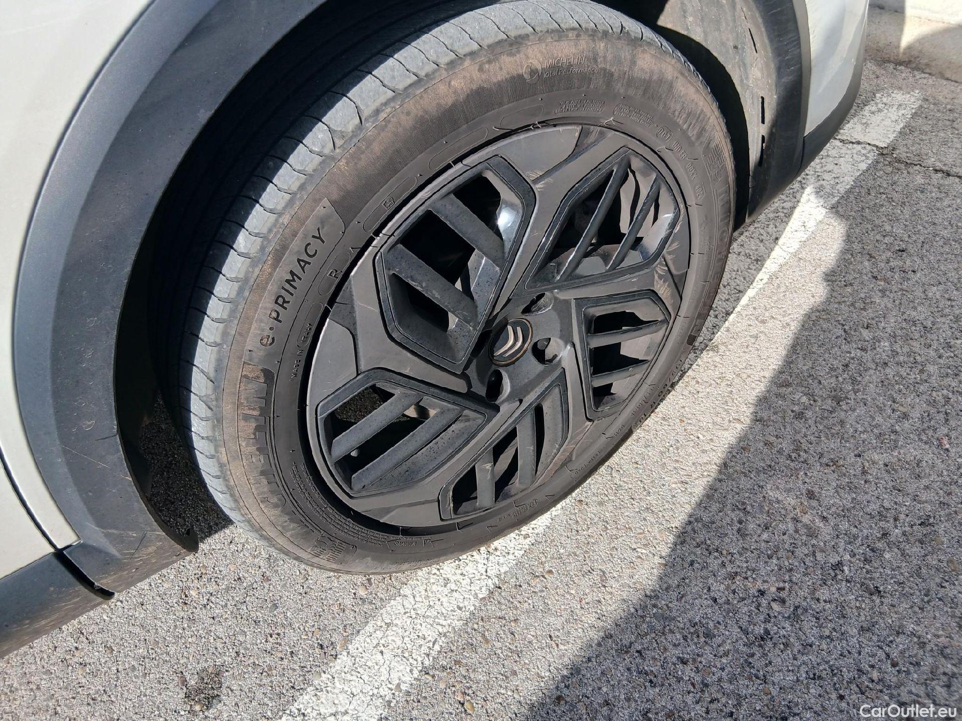  Citroen  C4 CITROEN  / 2020 / 5P / berlina con portón BlueHdi 110 S&S Feel Pack #39