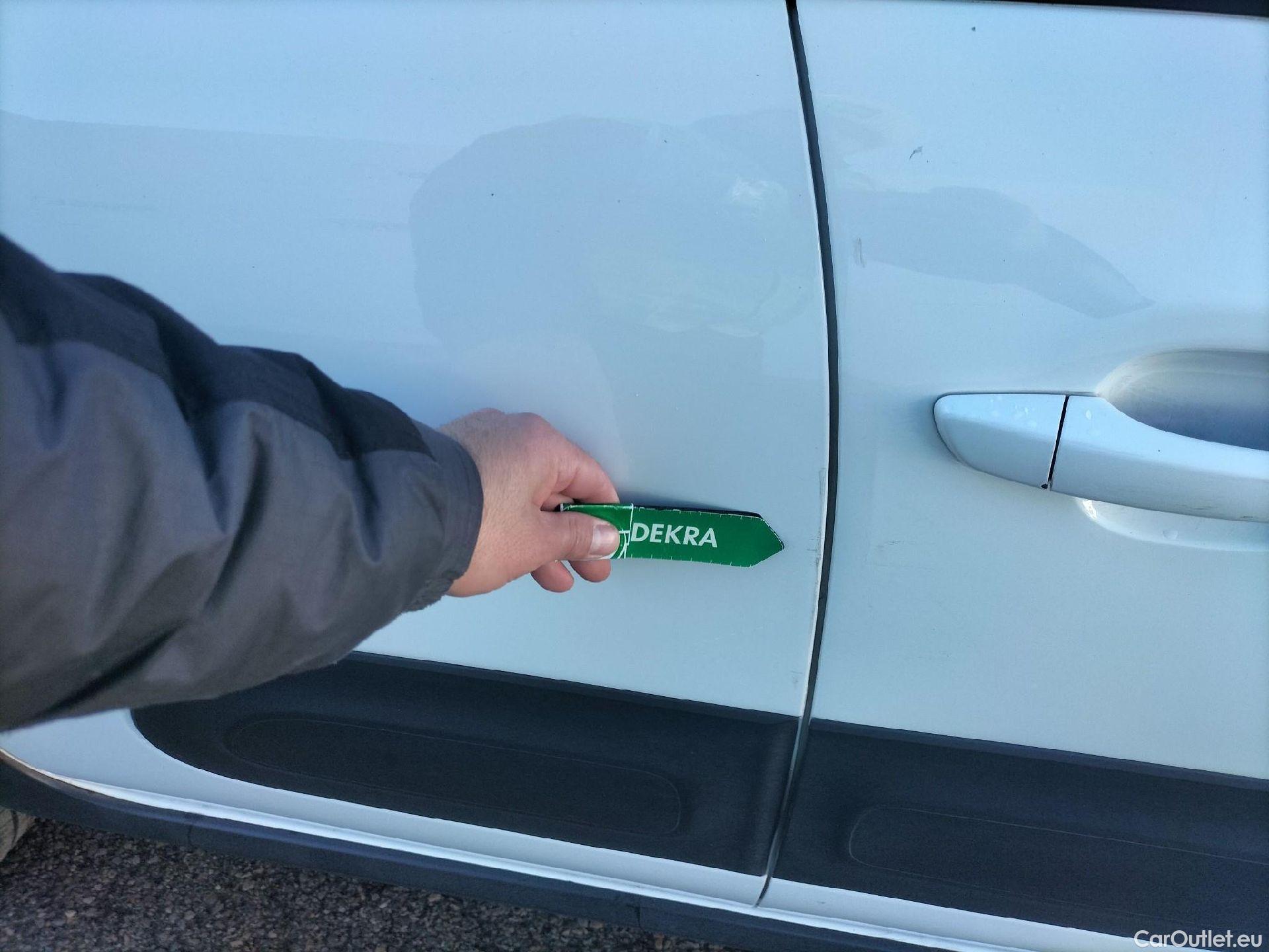  Citroen  C3 CITROEN  / 2020 / 5P / berlina con portón PureTech 60KW (83CV) Feel Pack #38