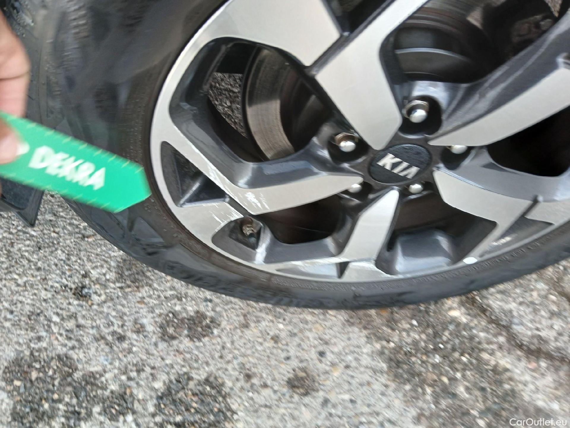  KIA  Sportage KIA  1.6MHEV Drive 100kW(136CV) 4x2(Crist Tintados)(CX) #15