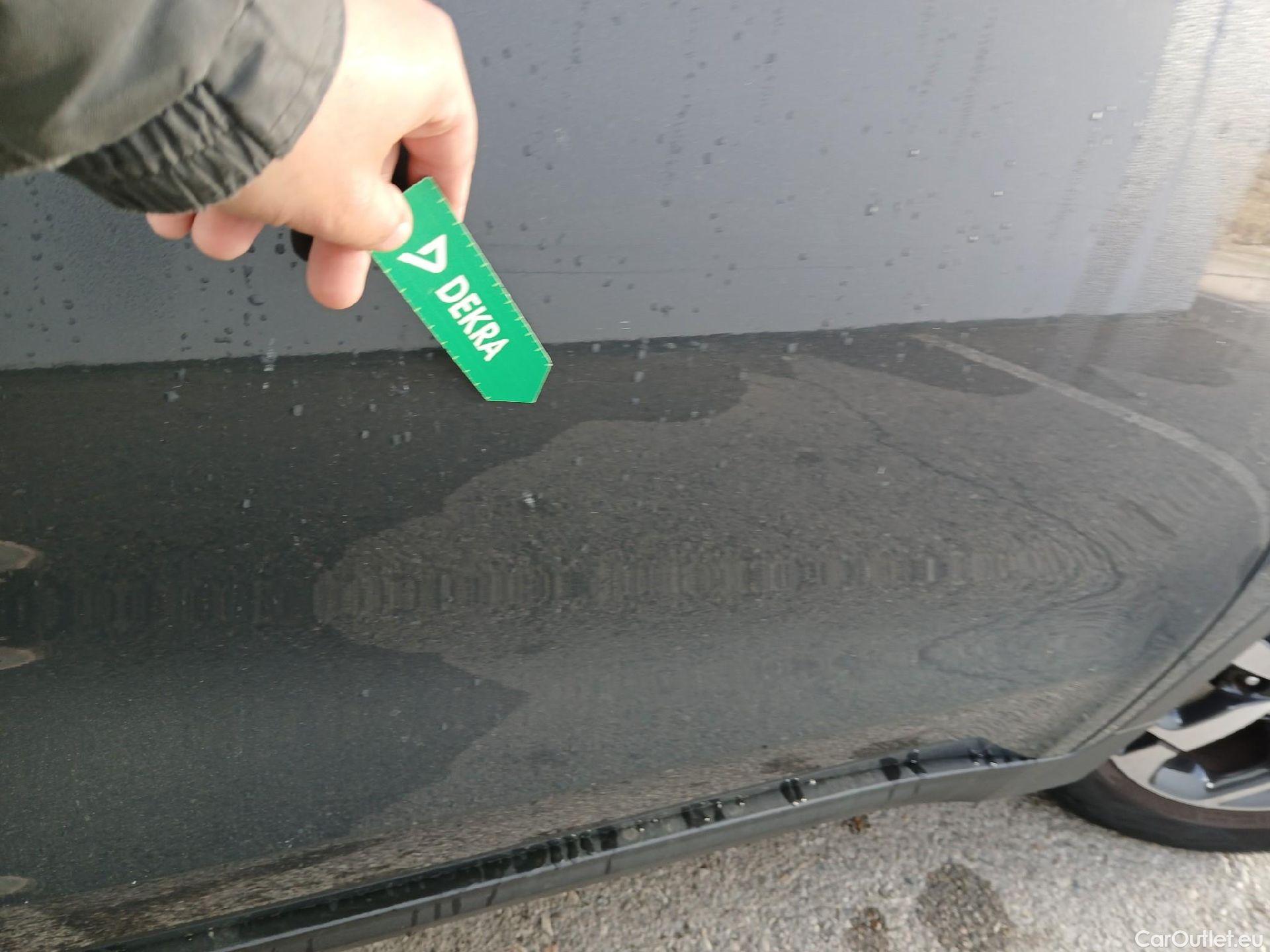  KIA  Sportage KIA  1.6MHEV Drive 100kW(136CV) 4x2(Crist Tintados)(CX) #27