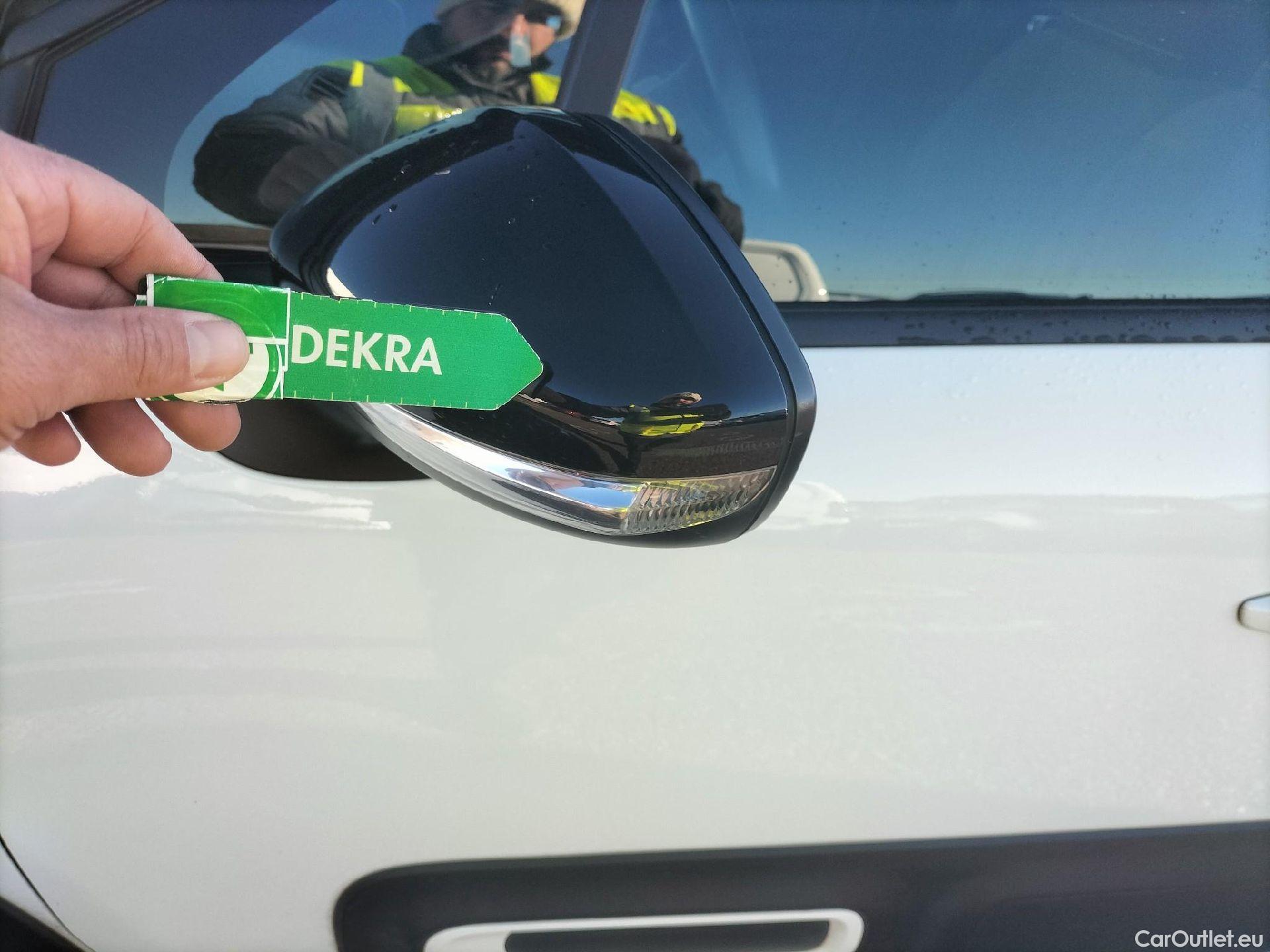  Citroen  C3 CITROEN  / 2020 / 5P / berlina con portón PureTech 60KW (83CV) Feel Pack #16