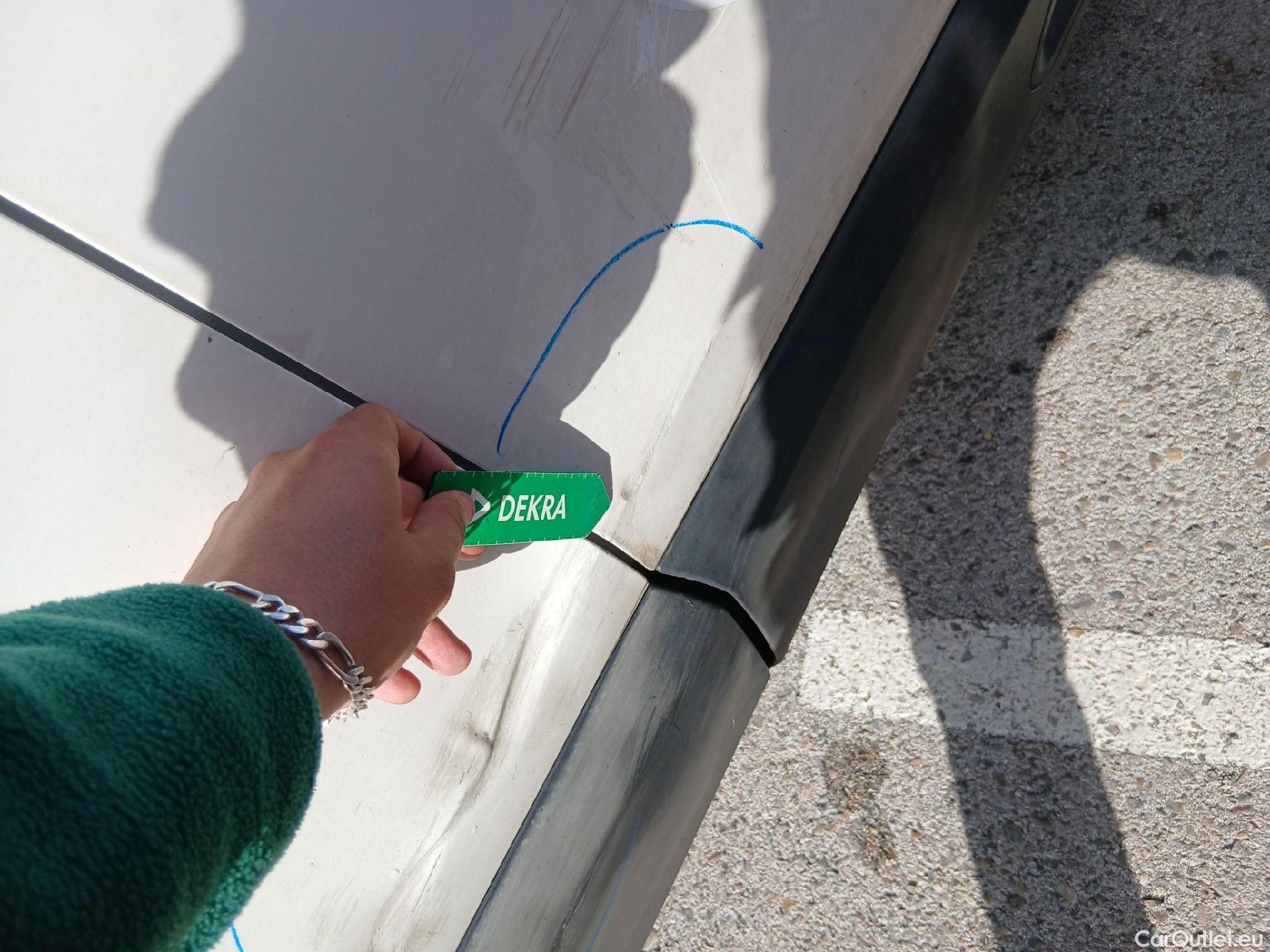  Citroen  C4 CITROEN  / 2020 / 5P / berlina con portón BlueHdi 110 S&S Feel Pack #30