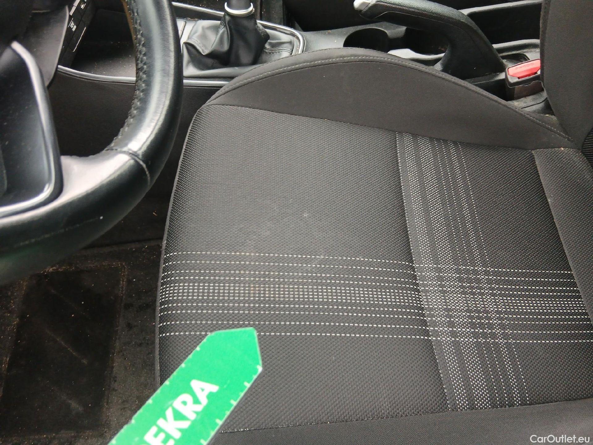  Hyundai  i20 HYUNDAI  / 2020 / 5P / berlina con portón 1.0 TGDI 74kW (100CV) 48V Essence #12