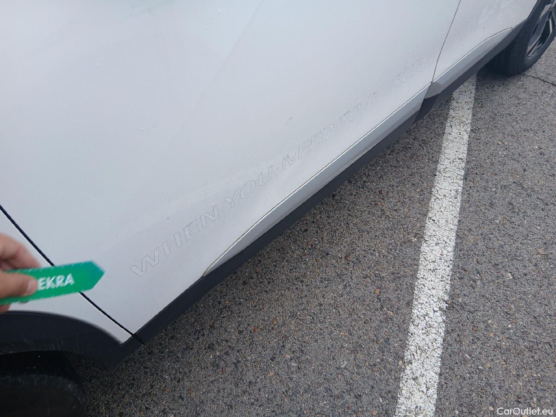  Peugeot  2008 PEUGEOT  / 2019 / 5P / todoterreno Allure BlueHDI 81kW (110CV) #12