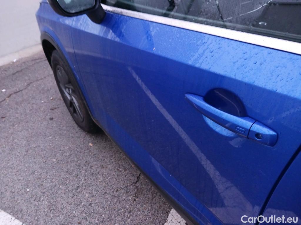  Nissan  Qashqai NISSAN  / 2021 / 5P / todoterreno DIG-T 103kW (140CV) mHEV 4x2 Acenta #1