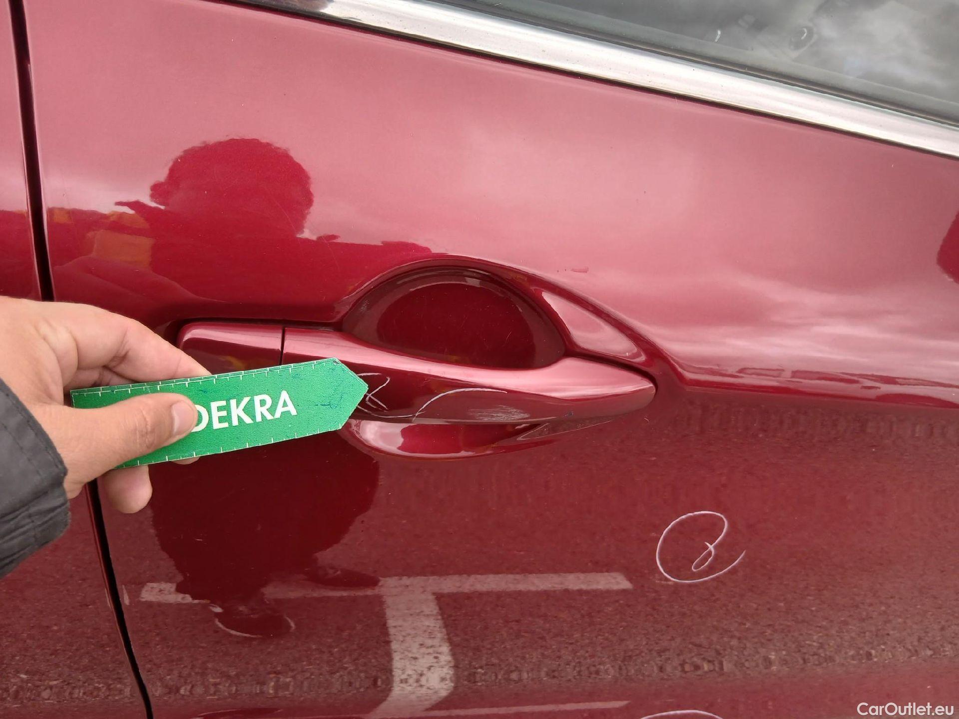  Nissan  Qashqai NISSAN  / 2017 / 5P / todoterreno DIG-T 103 kW (140 CV) E6D N-CONNECTA #26