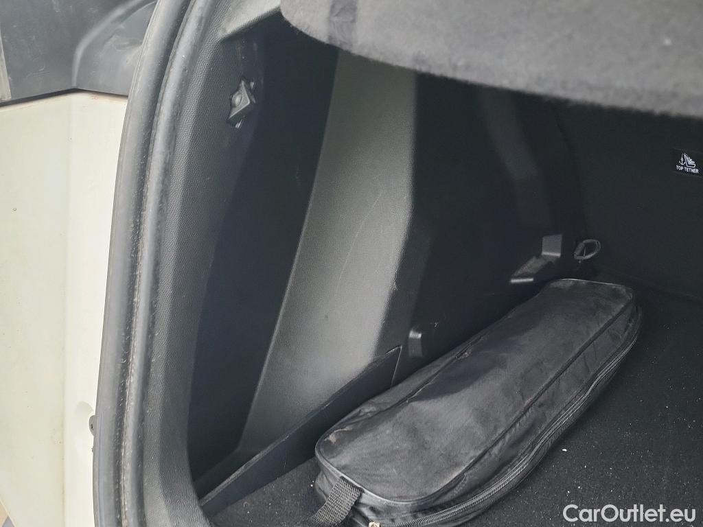  Peugeot  2008 PEUGEOT  / 2019 / 5P / todoterreno Active BlueHDI 100 S&S BVM6 #7