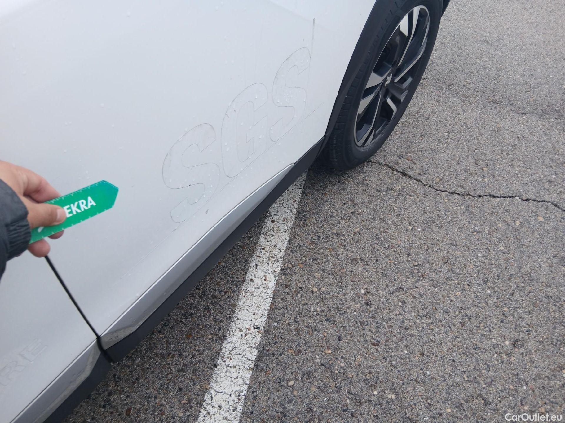  Peugeot  2008 PEUGEOT  / 2019 / 5P / todoterreno Allure BlueHDI 81kW (110CV) #14