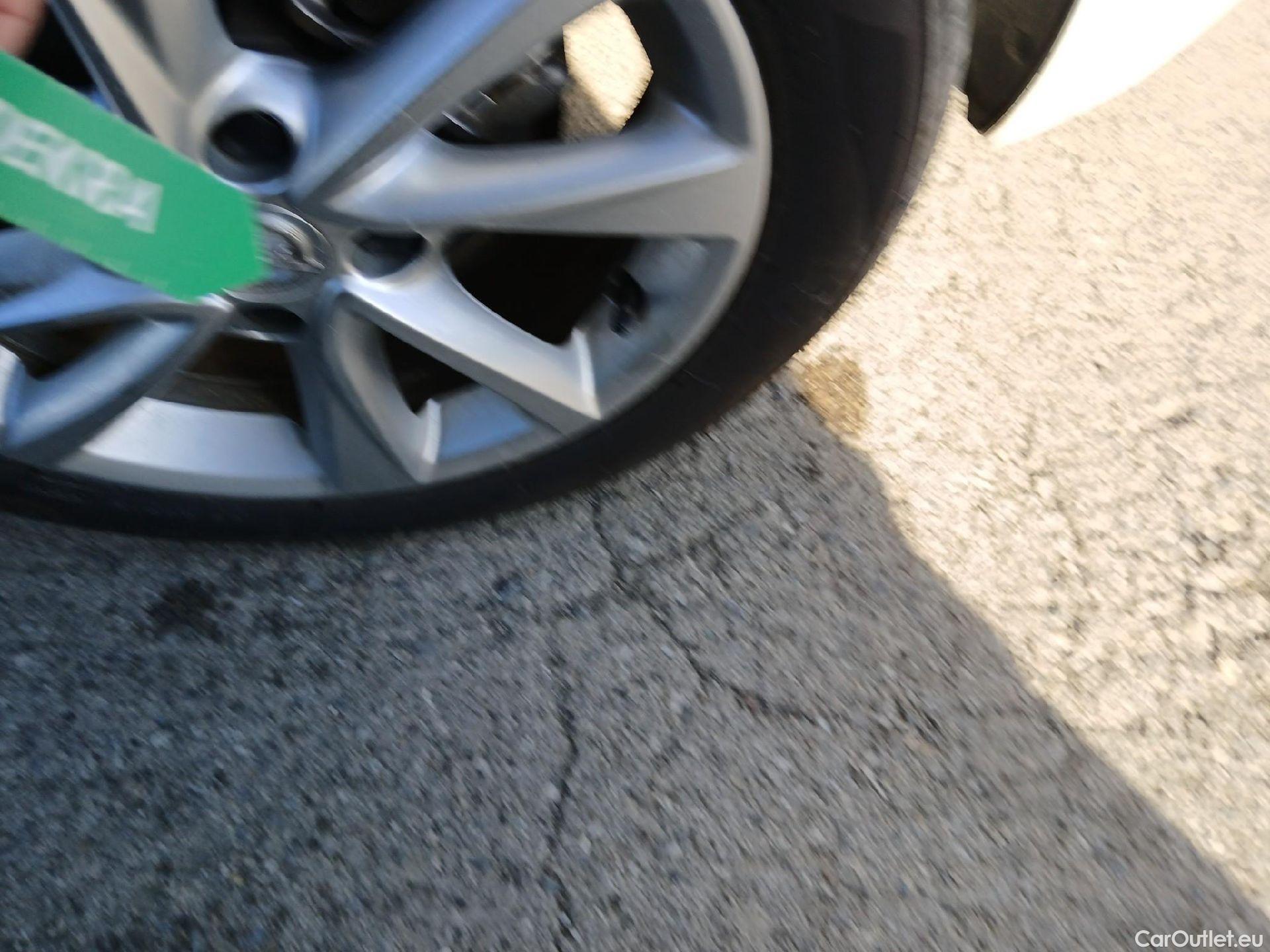  Opel  Corsa OPEL  1.2T XHL 74kW (100CV) Elegance #20