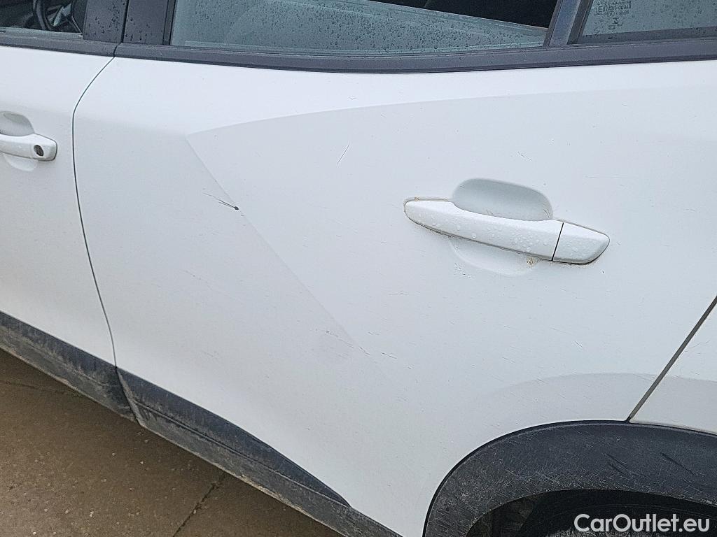  Peugeot  2008 PEUGEOT  / 2019 / 5P / todoterreno Active BlueHDI 100 S&S BVM6 #5