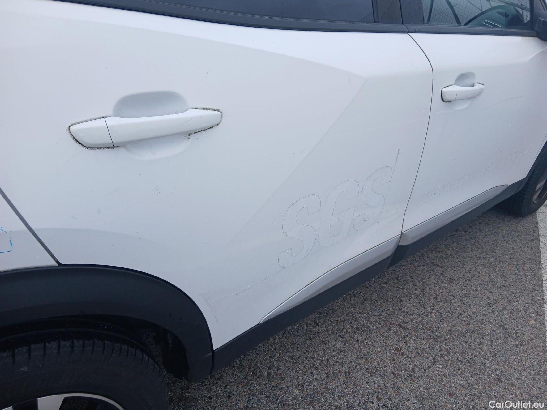  Peugeot  2008 PEUGEOT  / 2019 / 5P / todoterreno Allure BlueHDI 81kW (110CV) #29