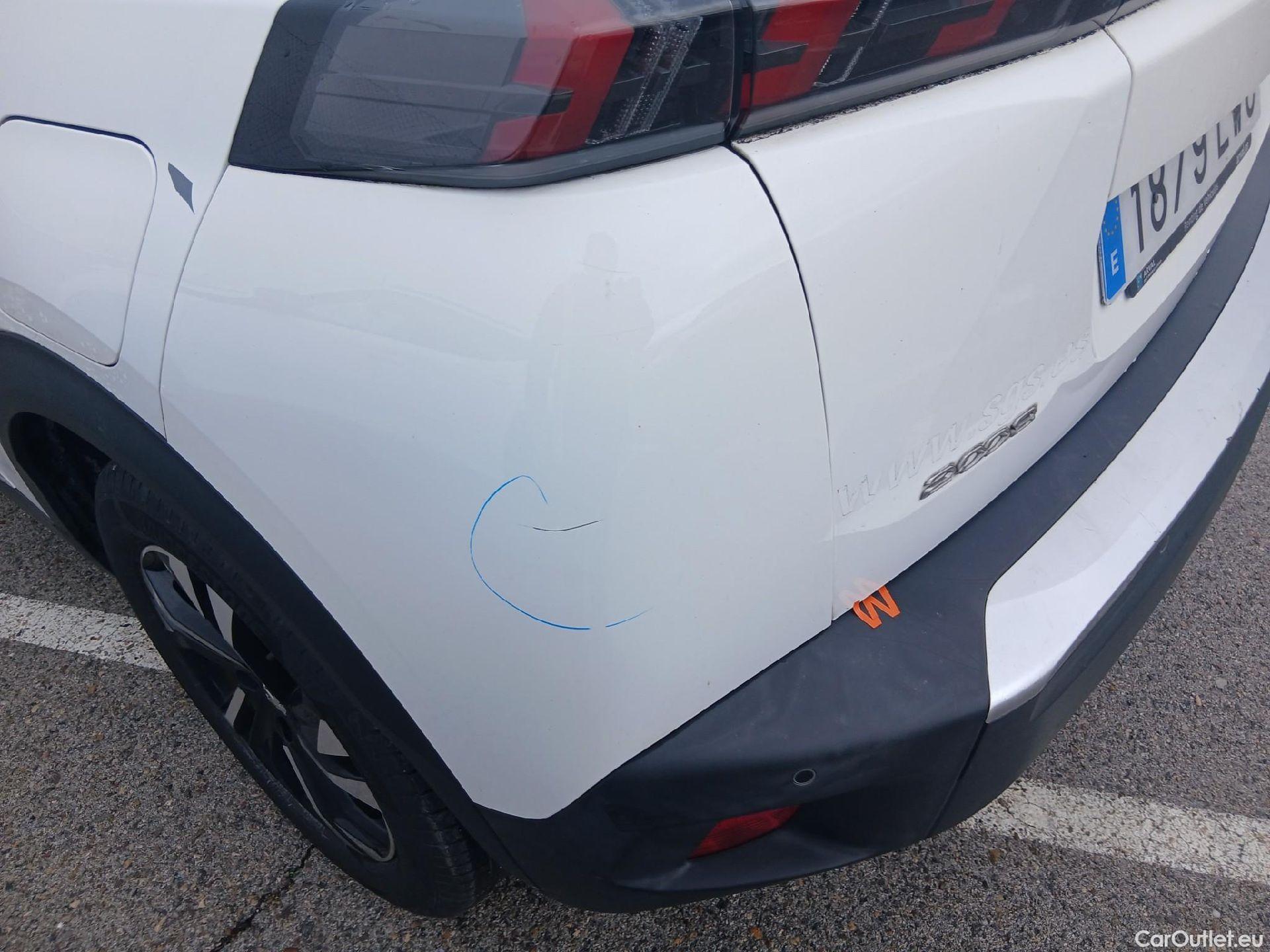  Peugeot  2008 PEUGEOT  / 2019 / 5P / todoterreno Allure BlueHDI 81kW (110CV) #15