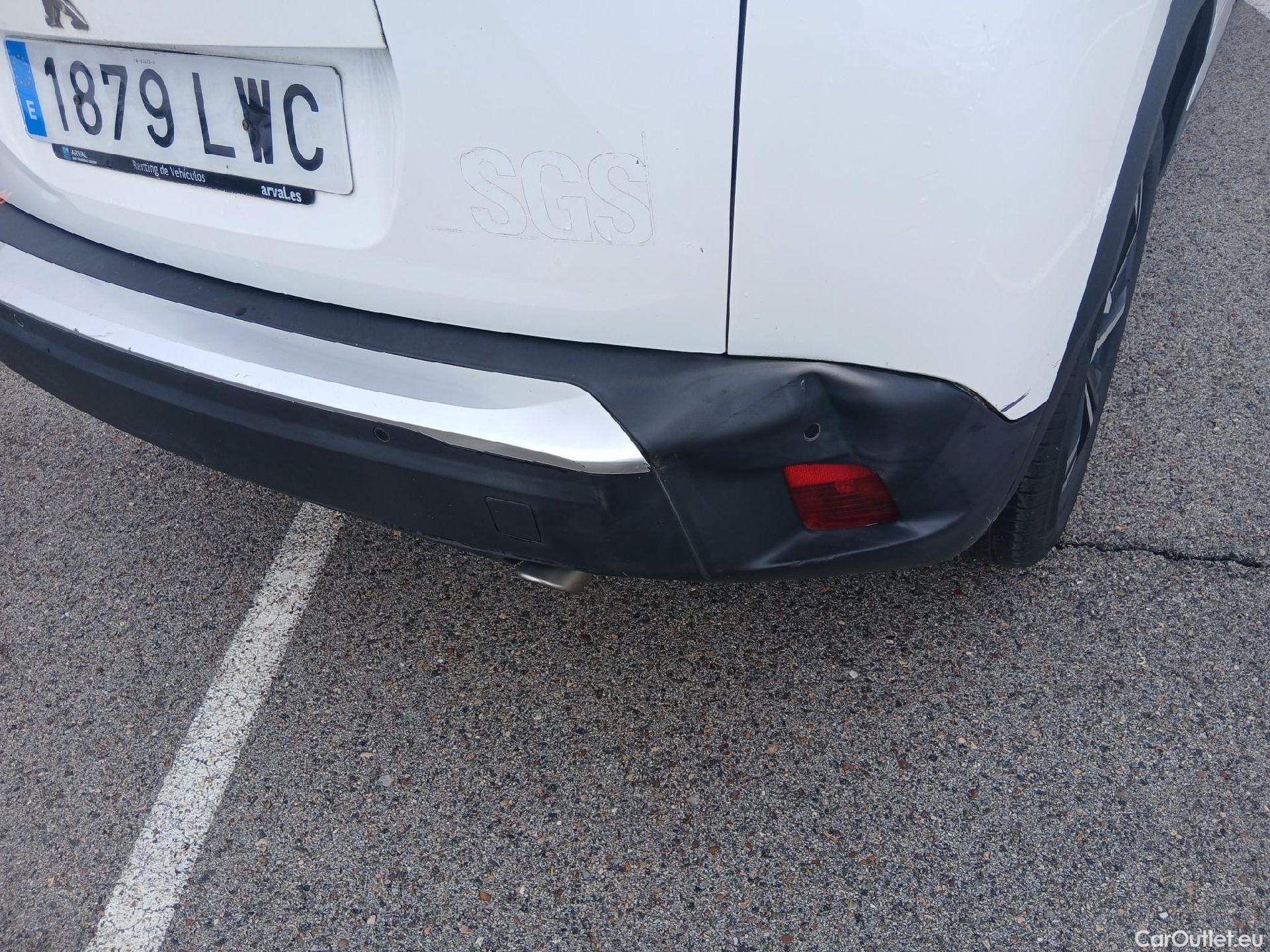  Peugeot  2008 PEUGEOT  / 2019 / 5P / todoterreno Allure BlueHDI 81kW (110CV) #22