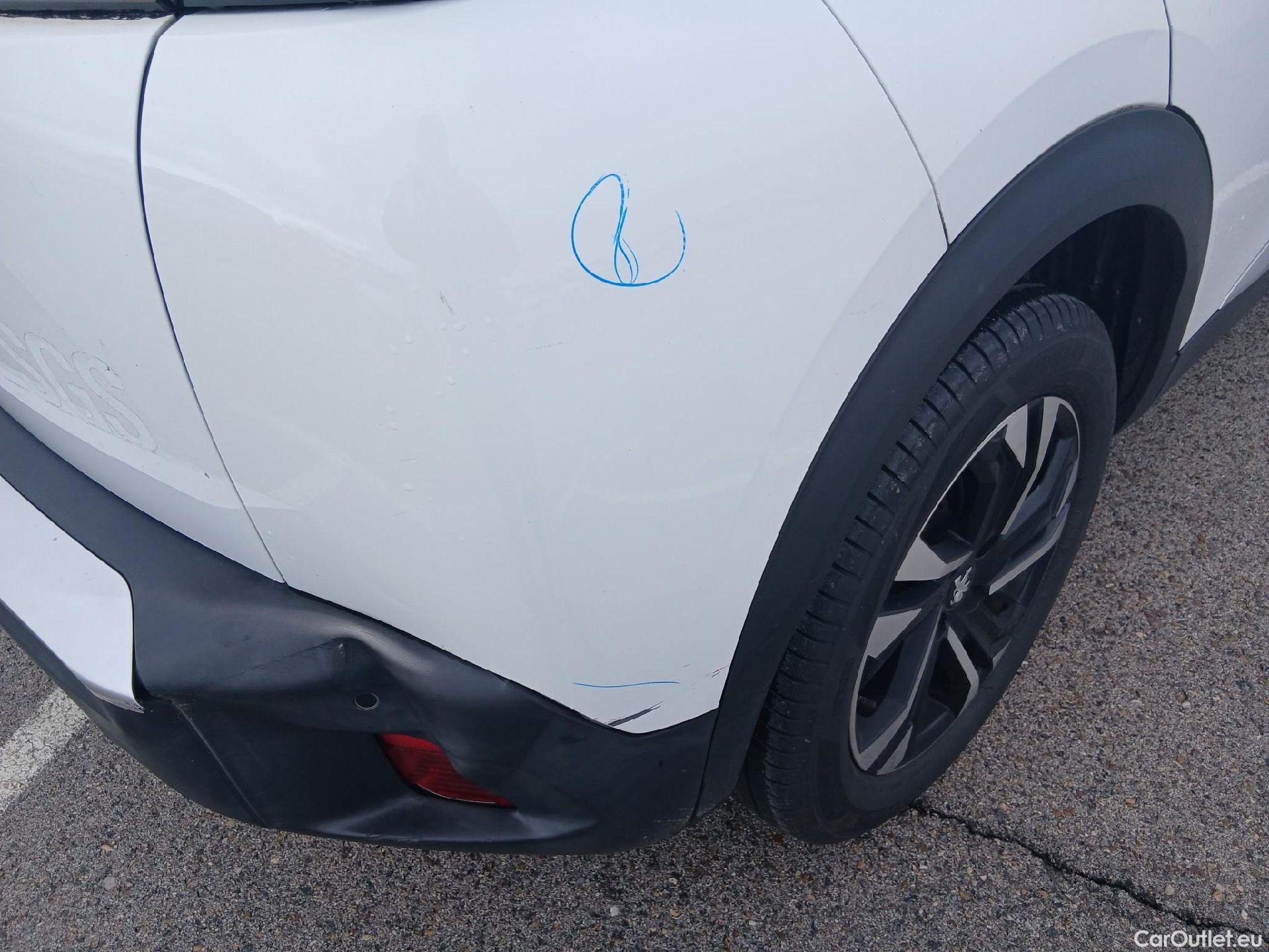  Peugeot  2008 PEUGEOT  / 2019 / 5P / todoterreno Allure BlueHDI 81kW (110CV) #25