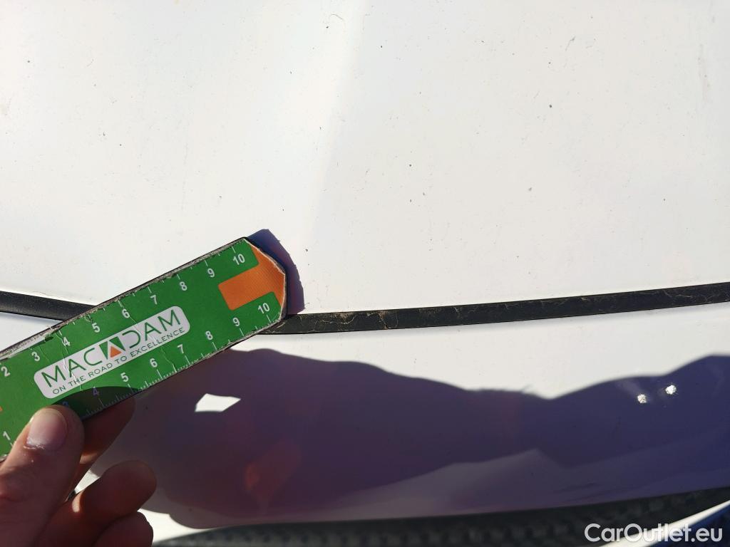  Toyota  Yaris TOYOTA  / 2020 / 5P / berlina con portón 1.5 120H Active Tech #12