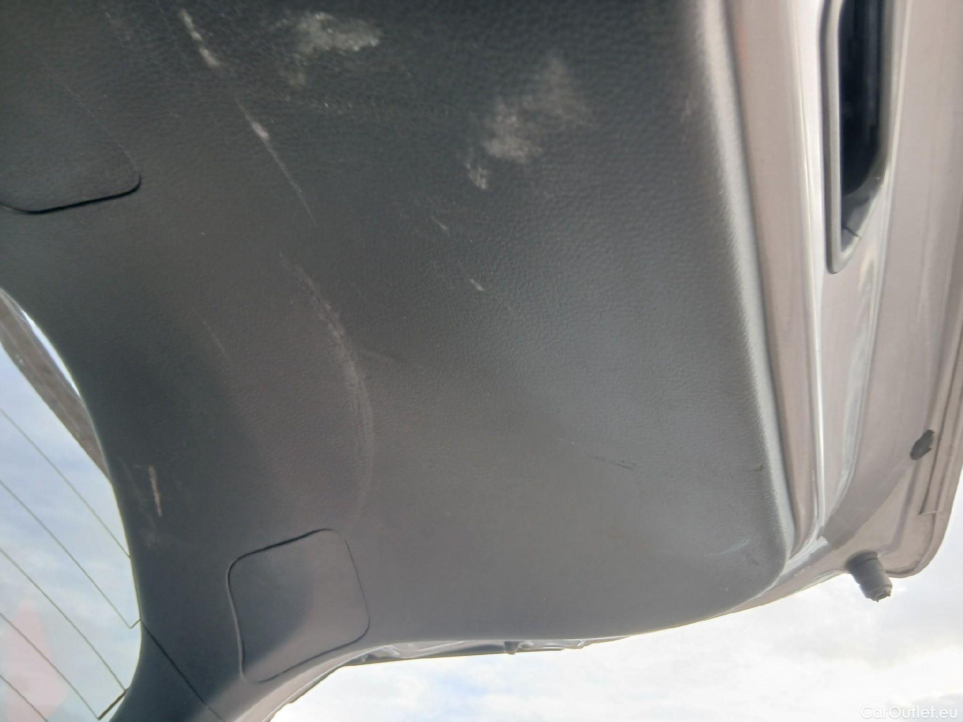  Toyota  C-HR TOYOTA  / 2016 / 5P / todoterreno 1.8 125H Advance (CX) #8