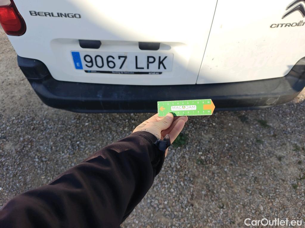  Citroen  Berlingo CITROEN  / 2018 / 3P / furgón derivado de turismo Talla M PureTech 110 CONTROL #48