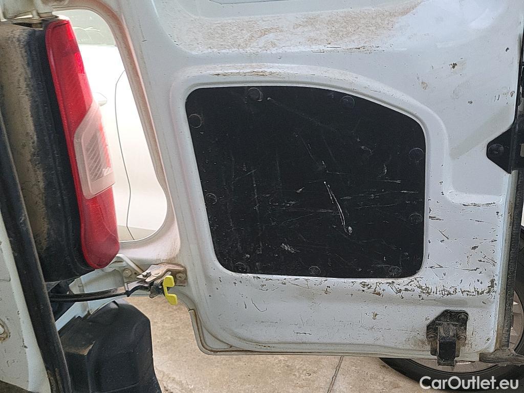  Citroen  Berlingo CITROEN  / 2018 / 4P / furgón derivado de turismo Talla XL BlueHDi 100 CONTROL #22