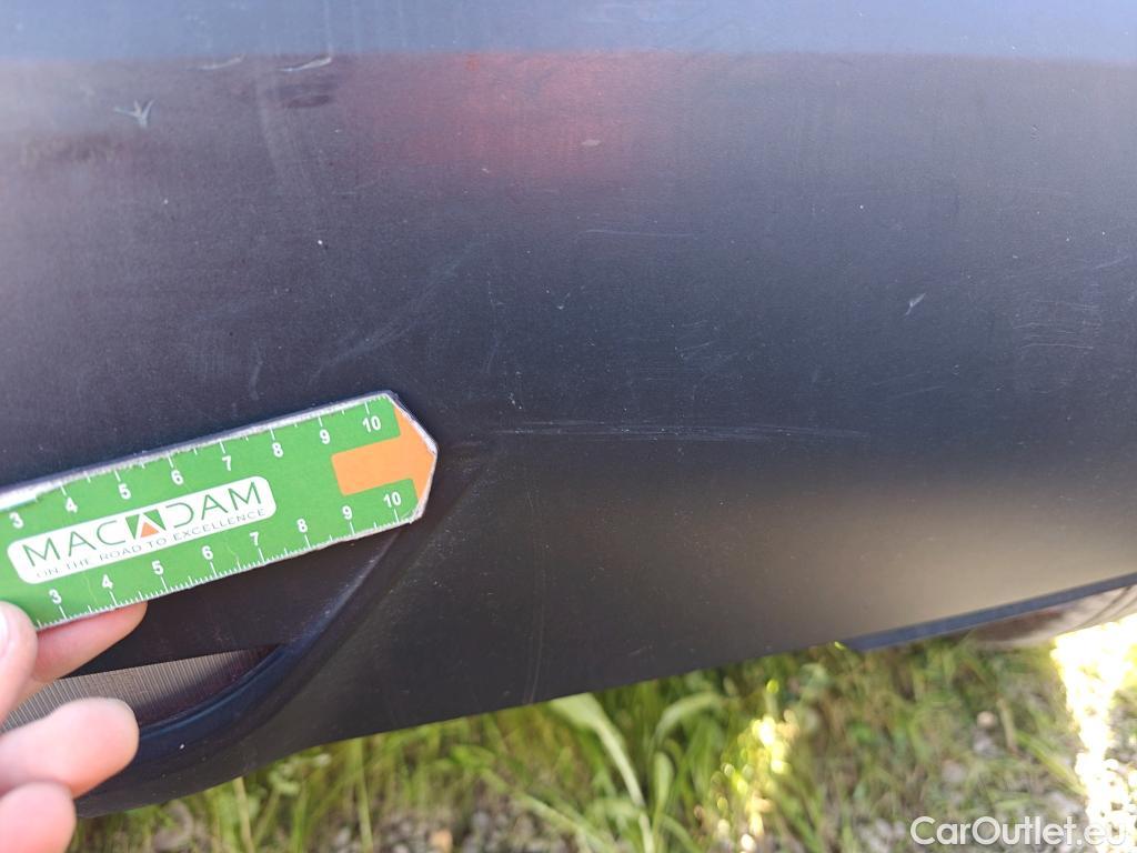  Toyota  Yaris TOYOTA  / 2020 / 5P / berlina con portón 1.5 120H Active Tech #62