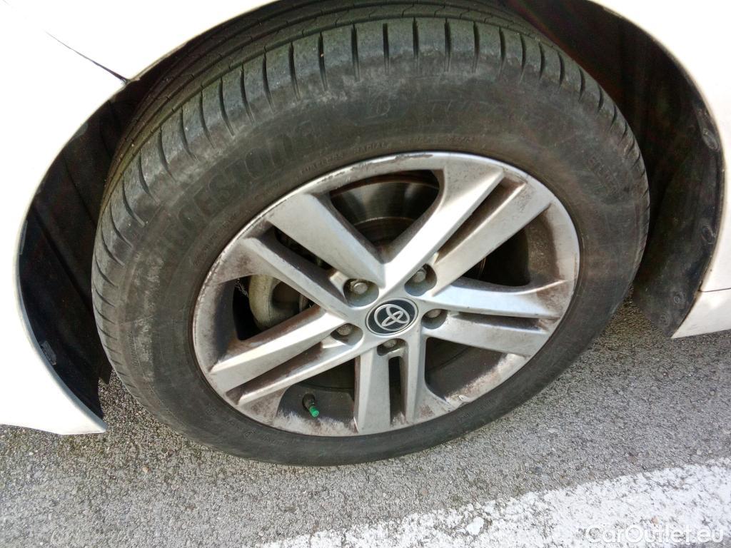  Toyota  Corolla TOYOTA  1.8 125H ACTIVE TECH E-CVT #37