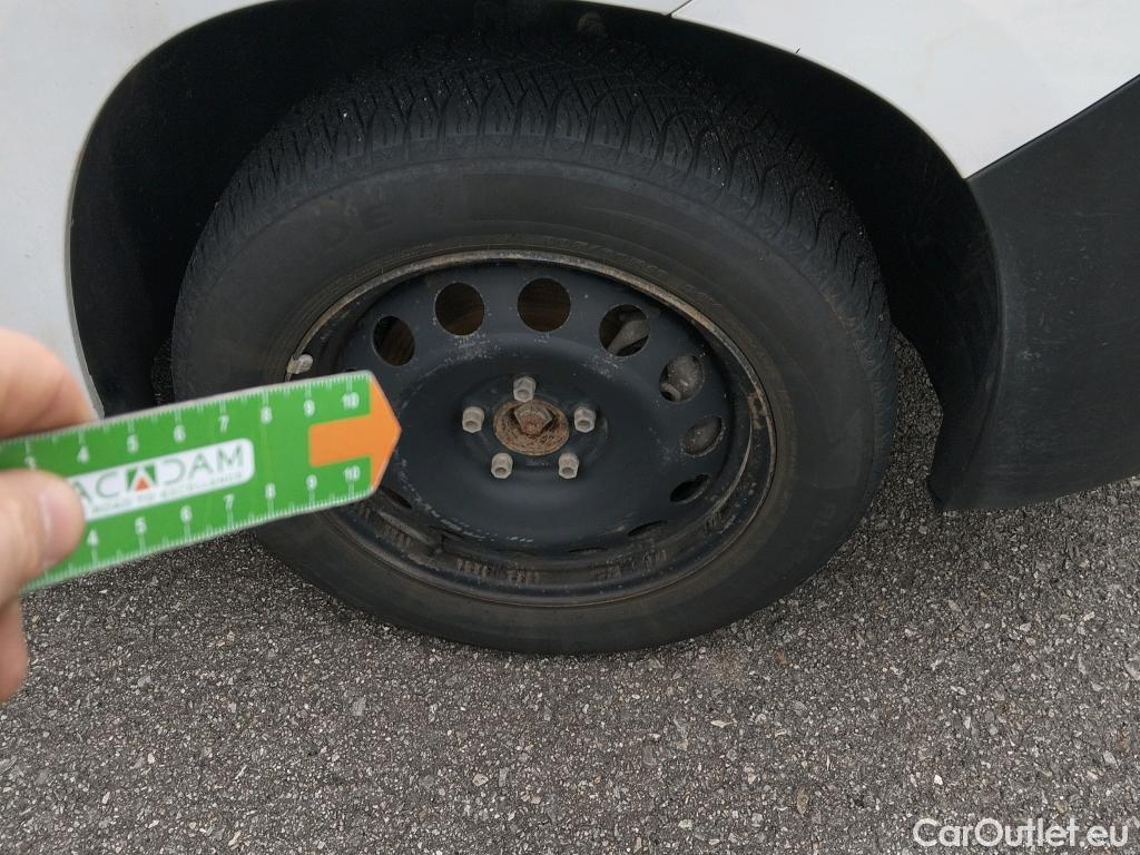  Citroen  Berlingo CITROEN  / 2018 / 4P / combi Talla M BlueHDi 100 S&S LIVE PACK BUSINE #27