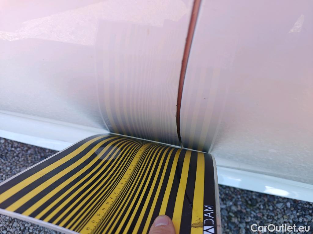  Toyota  Yaris TOYOTA  / 2020 / 5P / berlina con portón 1.5 120H Active Tech #15