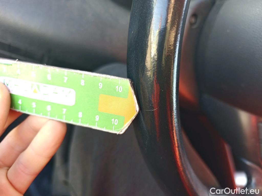  Toyota  Yaris TOYOTA  / 2020 / 5P / berlina con portón 1.5 120H Active Tech #65