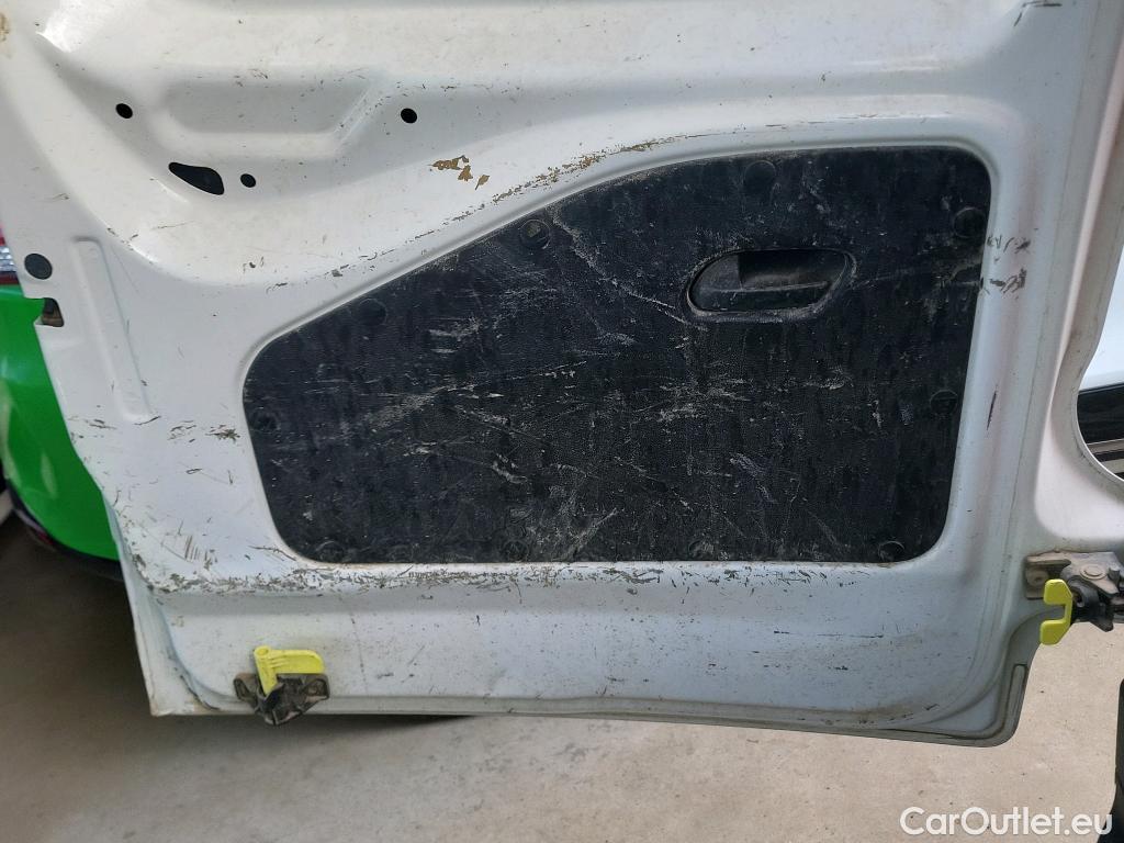  Citroen  Berlingo CITROEN  / 2018 / 4P / furgón derivado de turismo Talla XL BlueHDi 100 CONTROL #28