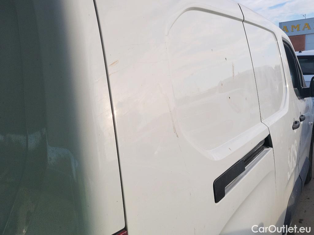  Citroen  Berlingo CITROEN  / 2018 / 4P / furgón derivado de turismo Talla XL BlueHDi 100 CONTROL #13