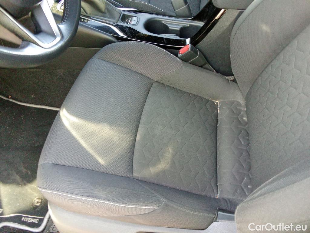  Toyota  Corolla TOYOTA  1.8 125H ACTIVE TECH E-CVT #31