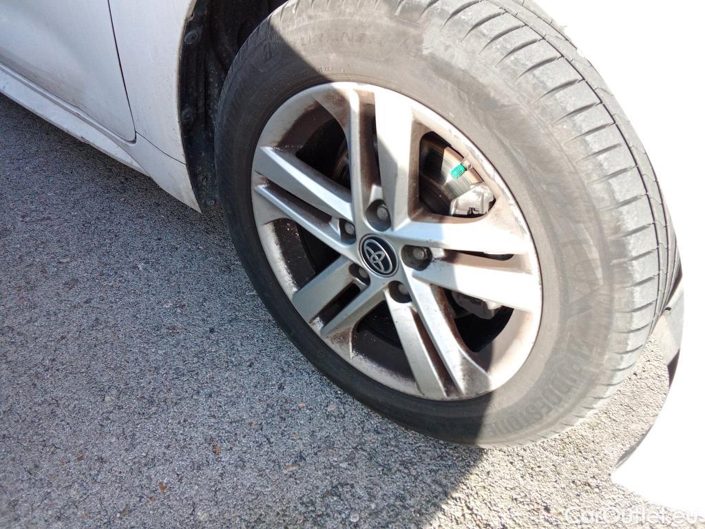  Toyota  Corolla TOYOTA  1.8 125H ACTIVE TECH E-CVT #33