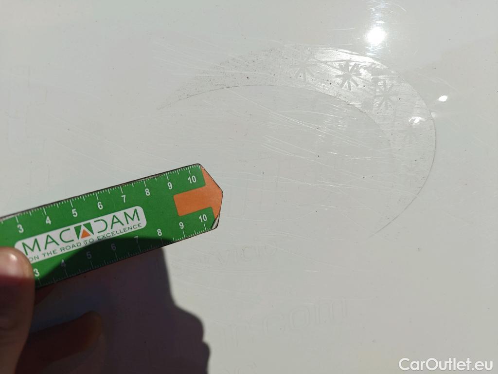  Toyota  Yaris TOYOTA  / 2020 / 5P / berlina con portón 1.5 120H Active Tech #24