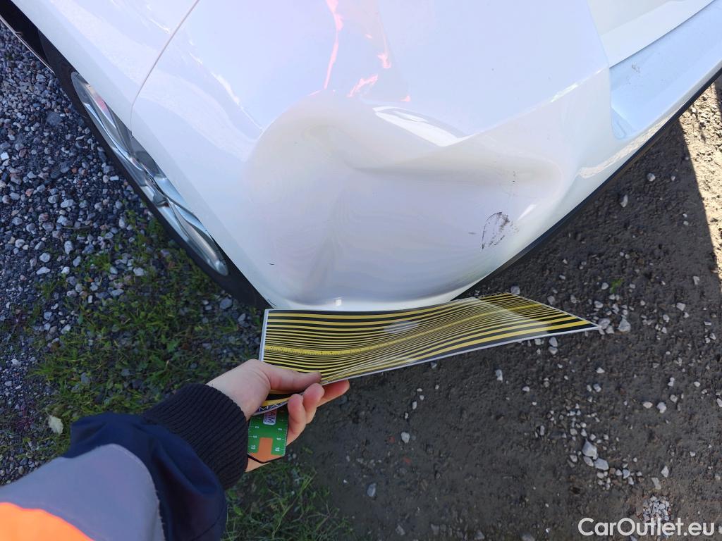  Toyota  Yaris TOYOTA  / 2020 / 5P / berlina con portón 1.5 120H Active Tech #2