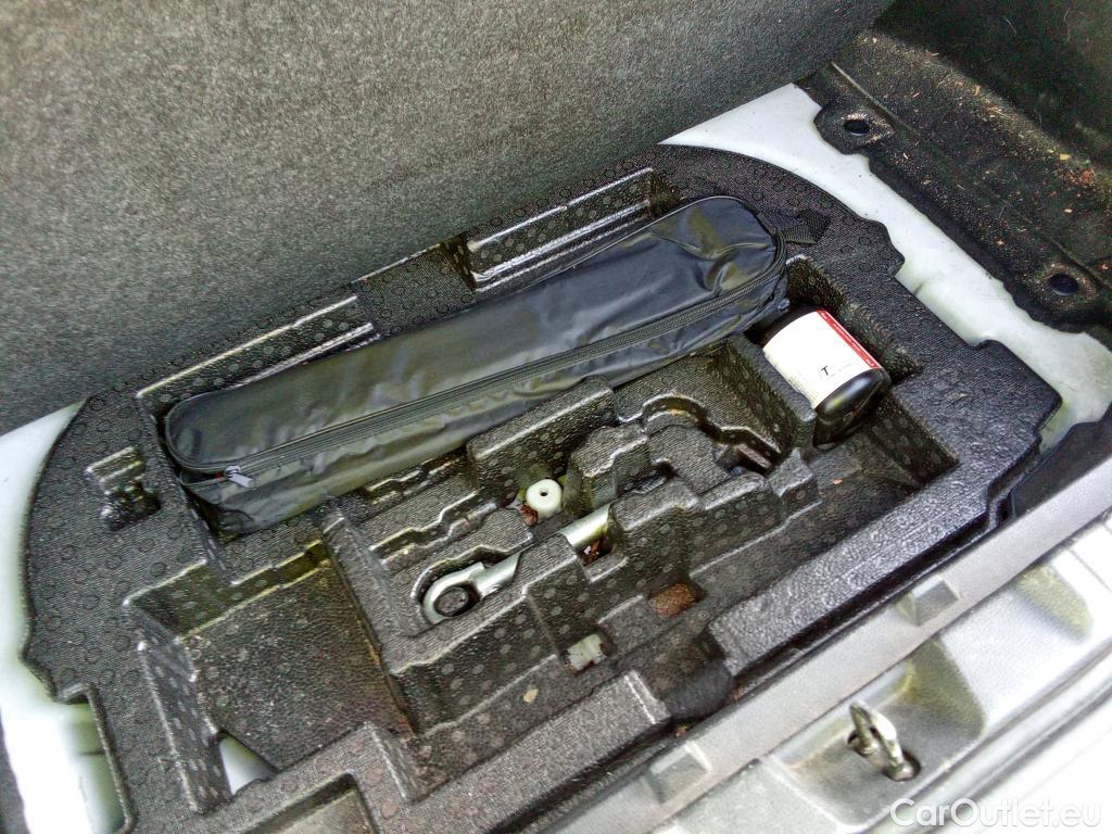  Toyota  Corolla TOYOTA  1.8 125H ACTIVE TECH E-CVT #22