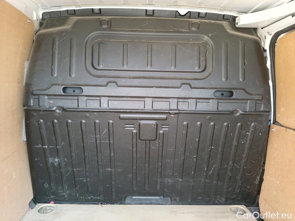  Citroen  Berlingo CITROEN  / 2018 / 3P / furgón derivado de turismo Talla M BlueHDi 100 CONTROL #17